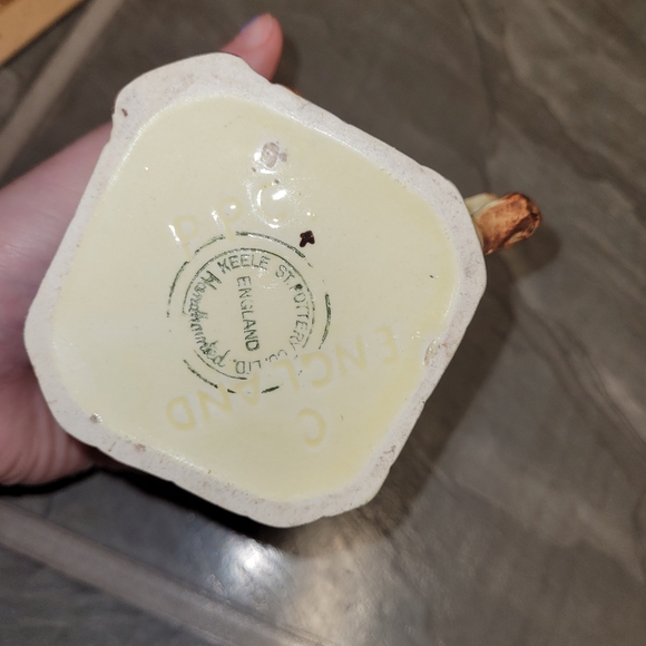 1940s Keele street pottery Creamer - Picture 5 of 9